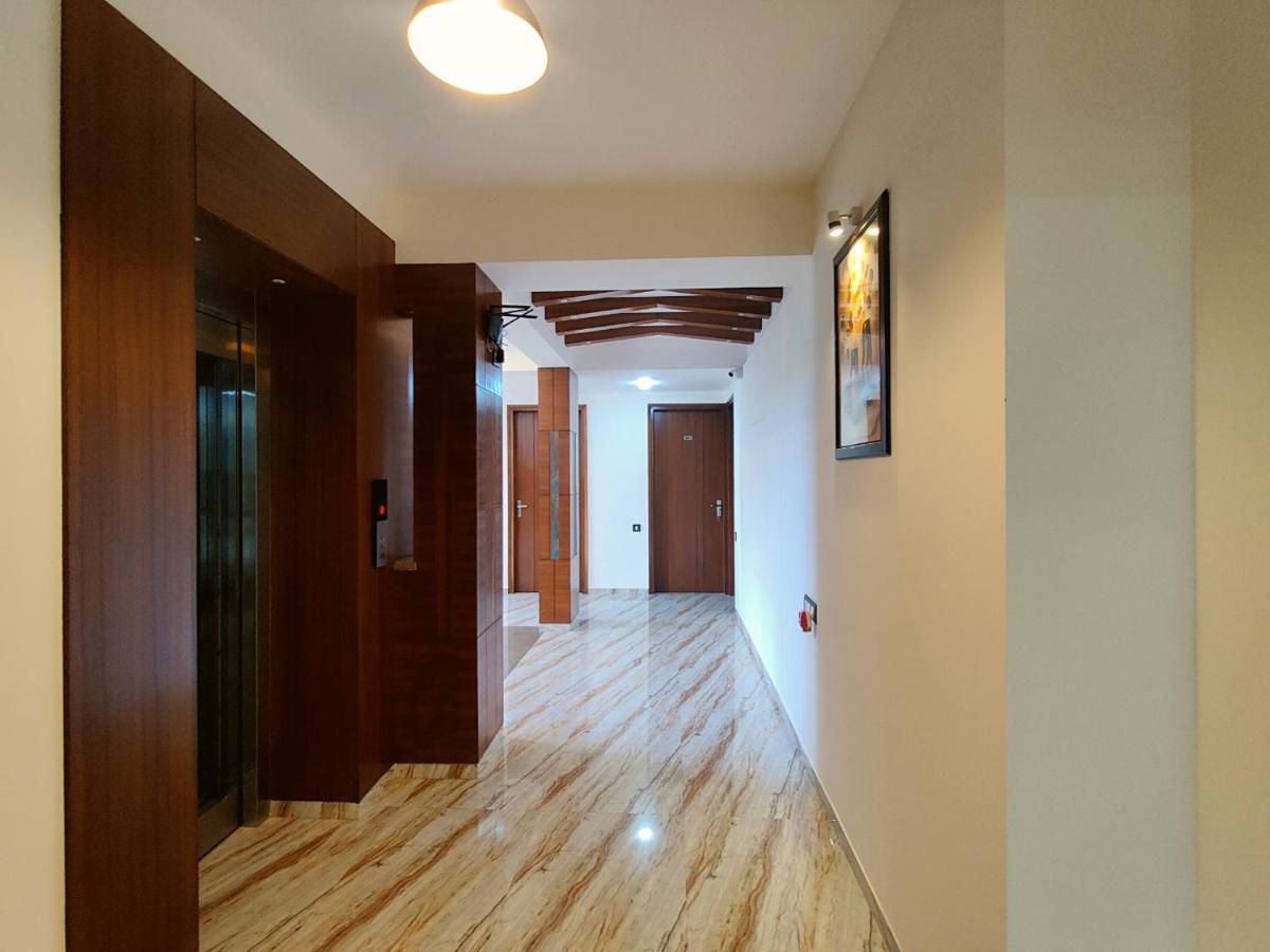 Hotel The Shacon Noida Zewnętrze zdjęcie